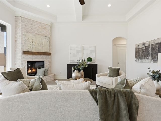 2152 Middlewood Circle, Granbury, TX 76049