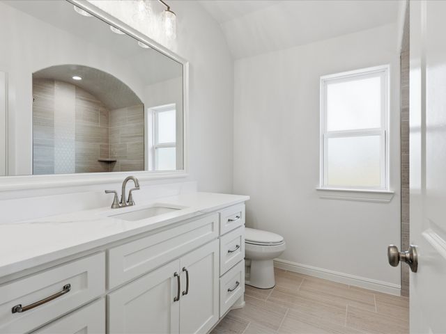 2152 Middlewood Circle, Granbury, TX 76049