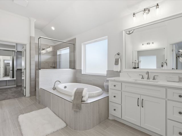 2152 Middlewood Circle, Granbury, TX 76049