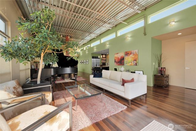 160 Roy Street, Seattle, WA 98109