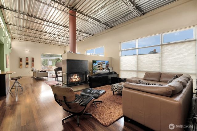 160 Roy Street, Seattle, WA 98109