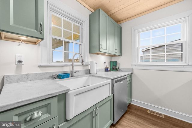 48 RINGGOLD RD, Fredericksburg, VA 22405