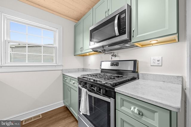48 RINGGOLD RD, Fredericksburg, VA 22405