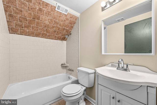 48 RINGGOLD RD, Fredericksburg, VA 22405