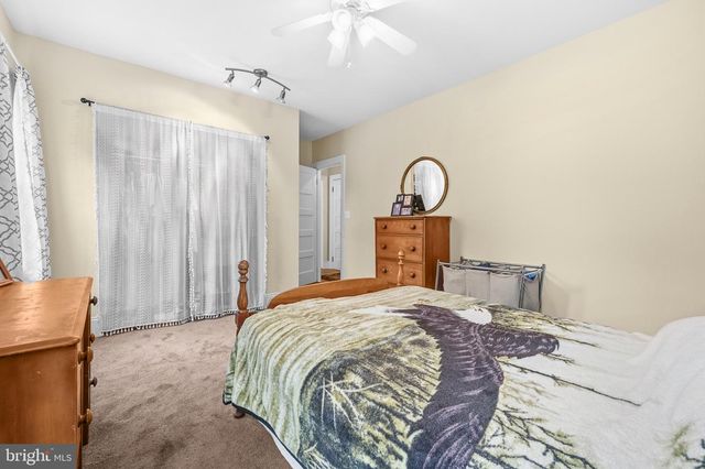 48 RINGGOLD RD, Fredericksburg, VA 22405
