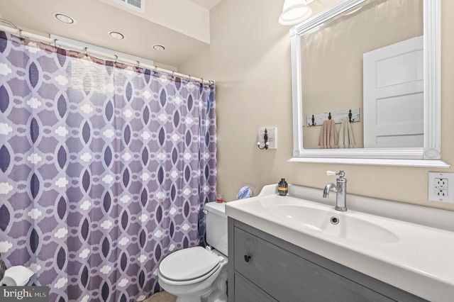 48 RINGGOLD RD, Fredericksburg, VA 22405