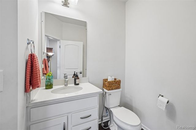 53217 Bay Laurel Lane, South Lyon, MI 48178