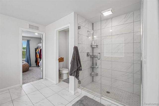 53217 Bay Laurel Lane, South Lyon, MI 48178