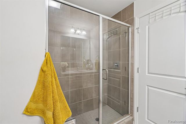53217 Bay Laurel Lane, South Lyon, MI 48178
