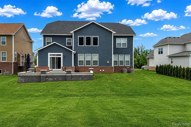 53217 Bay Laurel Lane, South Lyon, MI 48178