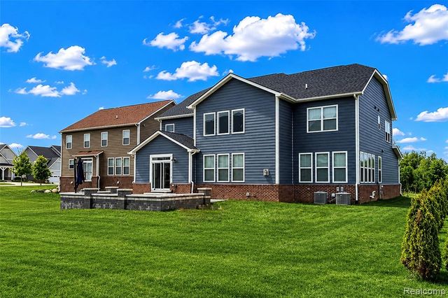 53217 Bay Laurel Lane, South Lyon, MI 48178