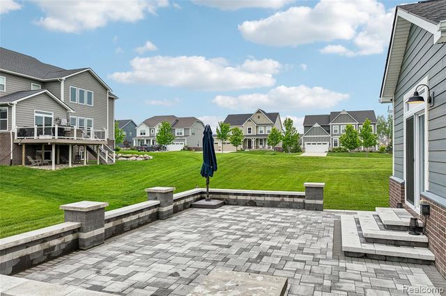 53217 Bay Laurel Lane, South Lyon, MI 48178