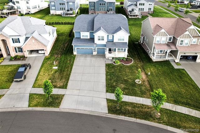 53217 Bay Laurel Lane, South Lyon, MI 48178