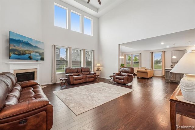53217 Bay Laurel Lane, South Lyon, MI 48178