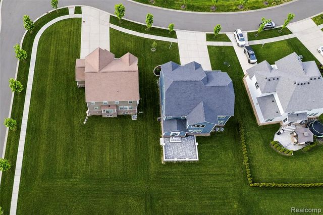 53217 Bay Laurel Lane, South Lyon, MI 48178