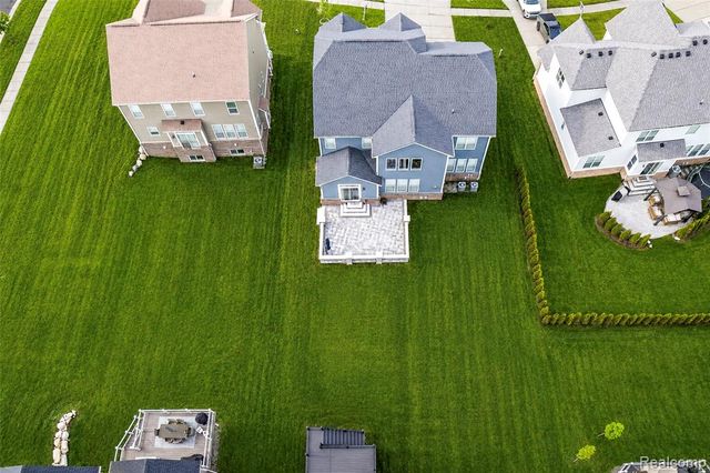 53217 Bay Laurel Lane, South Lyon, MI 48178