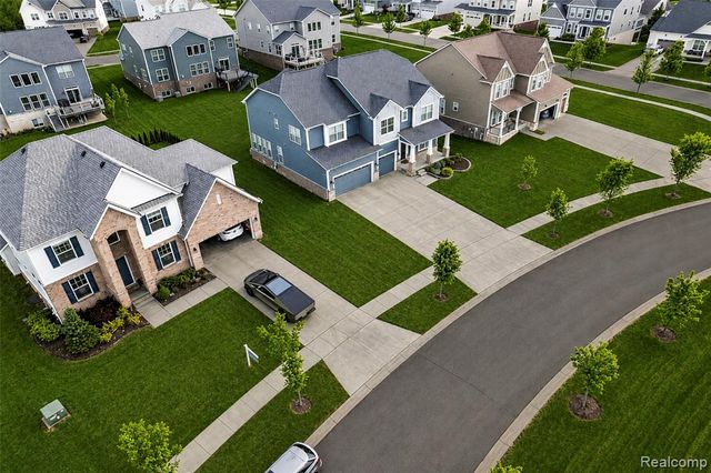 53217 Bay Laurel Lane, South Lyon, MI 48178
