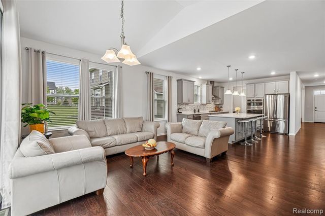 53217 Bay Laurel Lane, South Lyon, MI 48178