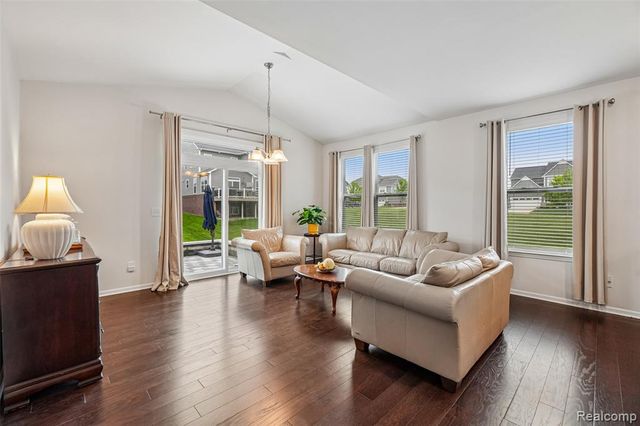 53217 Bay Laurel Lane, South Lyon, MI 48178