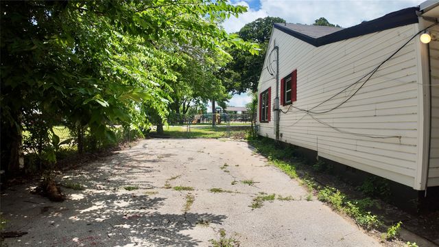 417 Corry A Edwards Drive, Kennedale, TX 76060
