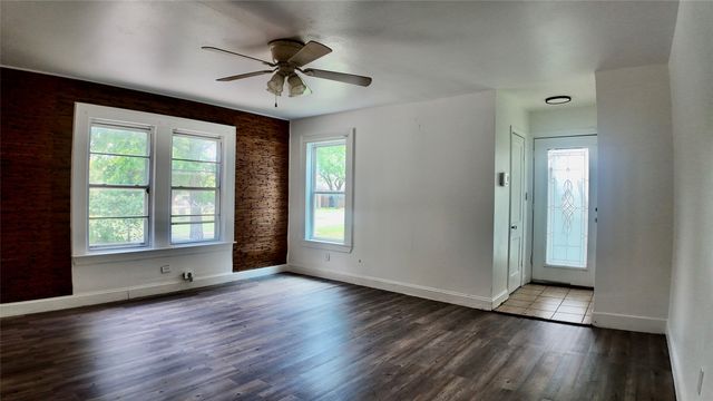 417 Corry A Edwards Drive, Kennedale, TX 76060