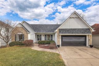416 NE Brockton Drive, Lee's Summit, MO 64064