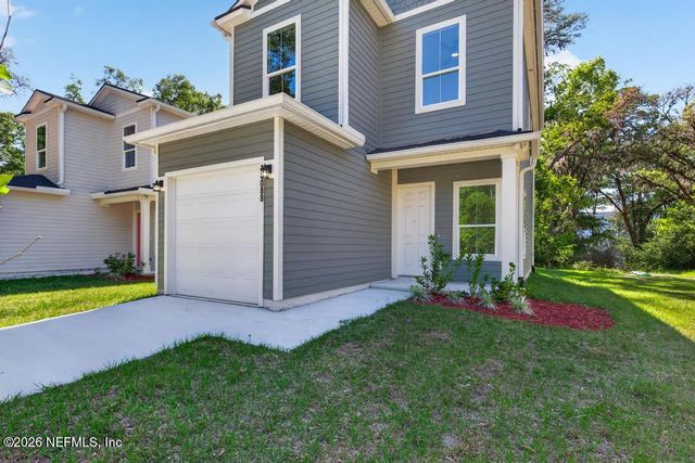 11611 RAFT Road, Jacksonville, FL 32218