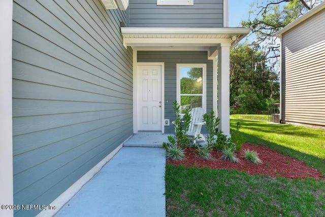 11611 RAFT Road, Jacksonville, FL 32218