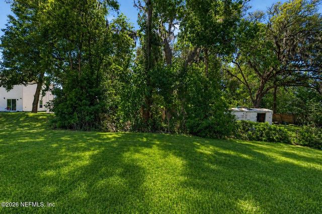 11611 RAFT Road, Jacksonville, FL 32218