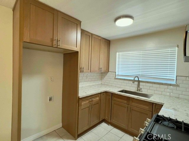 711 N Soldano Avenue 6, Azusa, CA 91702