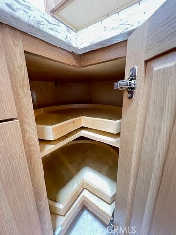 711 N Soldano Avenue 6, Azusa, CA 91702