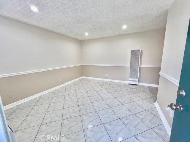 711 N Soldano Avenue 6, Azusa, CA 91702
