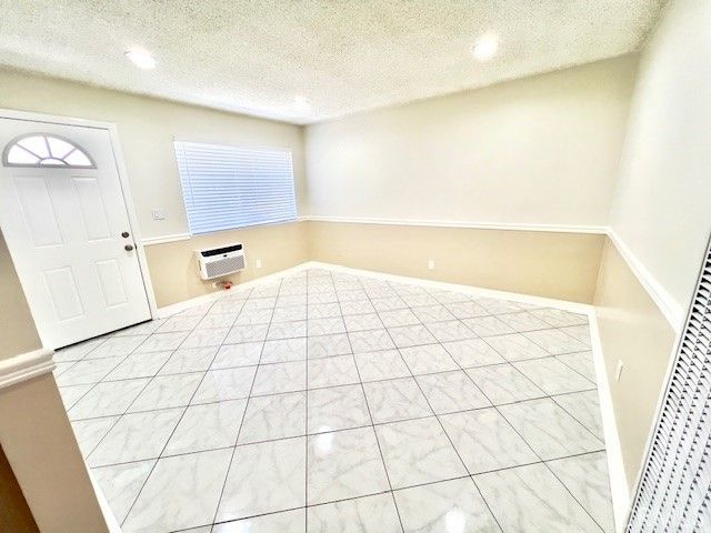 711 N Soldano Avenue 6, Azusa, CA 91702