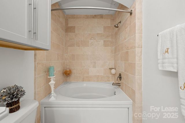 125 W Tremont Avenue B2C, Charlotte, NC 28203