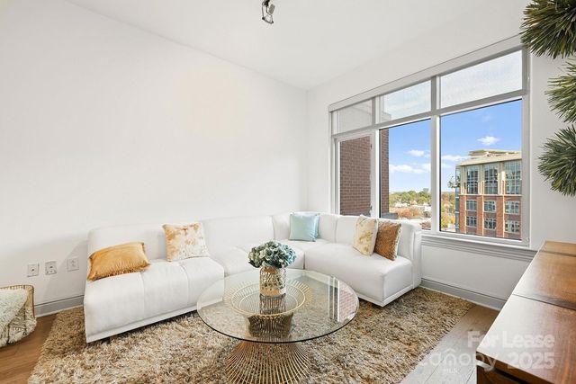 125 W Tremont Avenue B2C, Charlotte, NC 28203