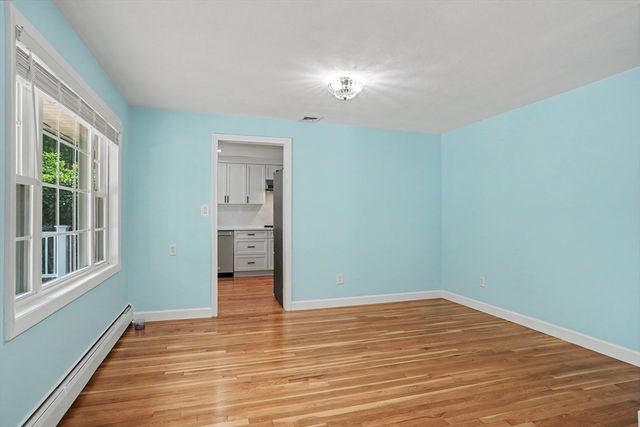 31 Lakeshore Dr, Hudson, MA 01749