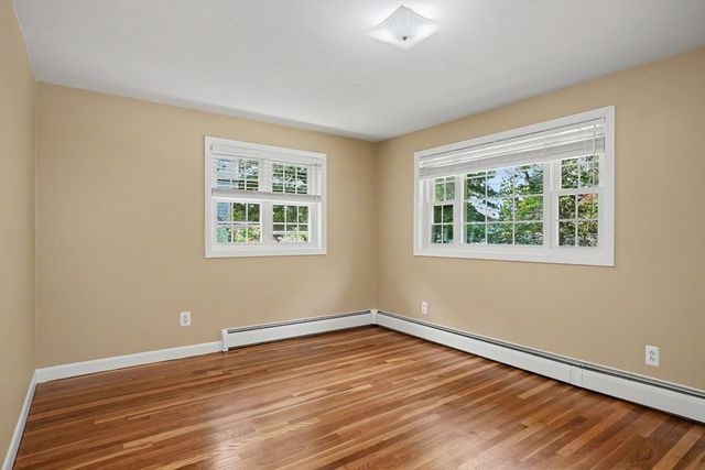 31 Lakeshore Dr, Hudson, MA 01749