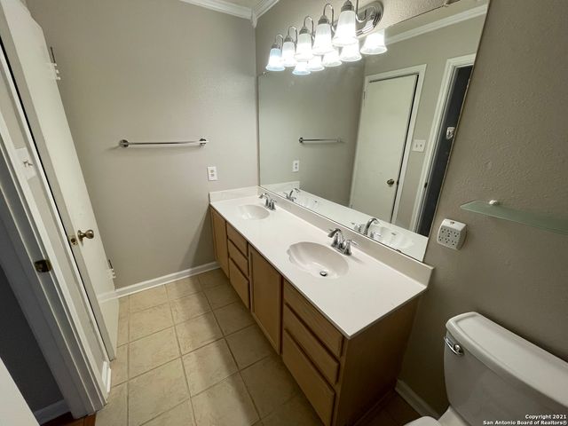 7815 CASPIAN BAY DR, Converse, TX 78109