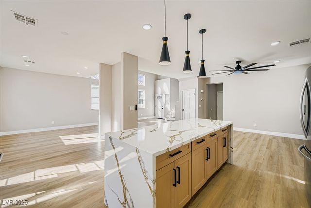 8553 Lost Gold Avenue, Las Vegas, NV 89129