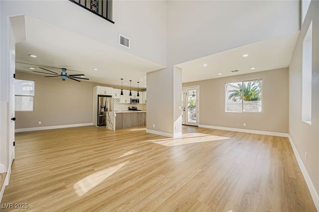 8553 Lost Gold Avenue, Las Vegas, NV 89129