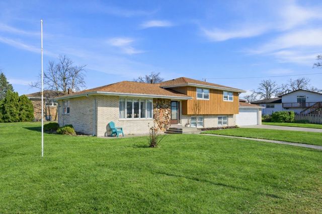 10459 S 81st Avenue, Palos Hills, IL 60465