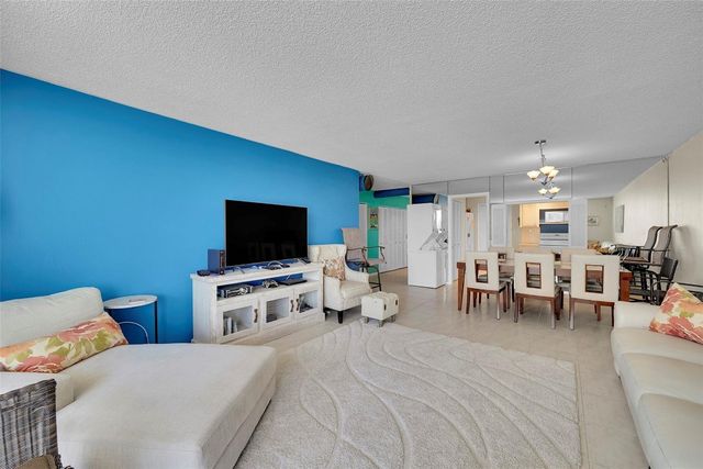 1401 S Ocean Drive 402, Hollywood, FL 33019