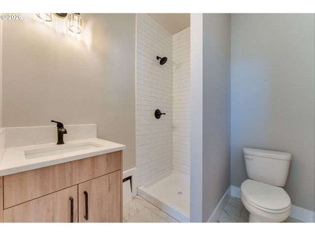 43 Ne 87TH Ave, Portland, OR 97220