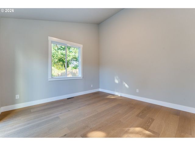 43 Ne 87TH Ave, Portland, OR 97220