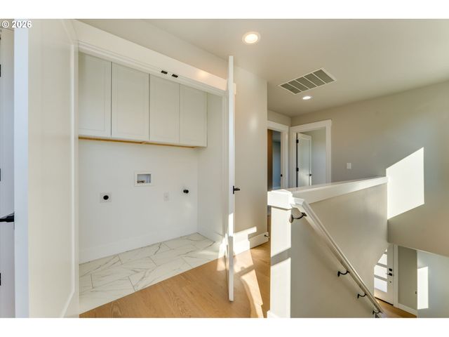 43 Ne 87TH Ave, Portland, OR 97220