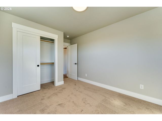 43 Ne 87TH Ave, Portland, OR 97220