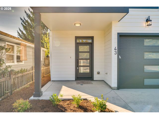 43 Ne 87TH Ave, Portland, OR 97220