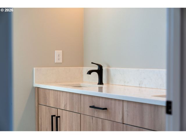 43 Ne 87TH Ave, Portland, OR 97220