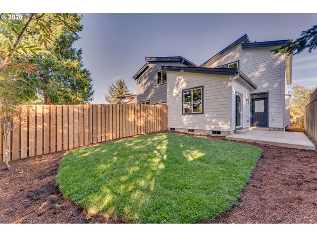 43 Ne 87TH Ave, Portland, OR 97220