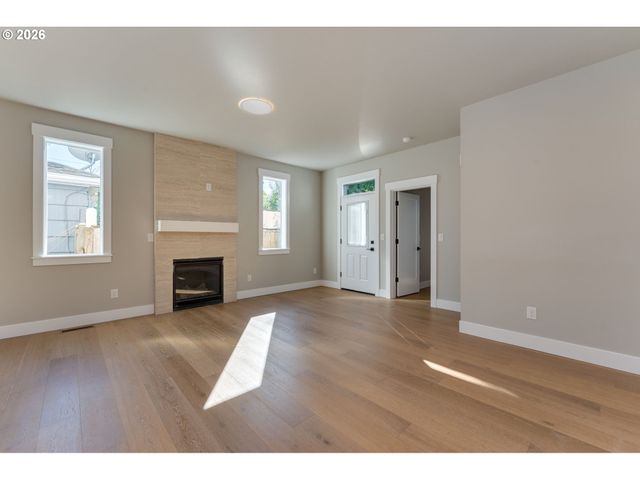 43 Ne 87TH Ave, Portland, OR 97220